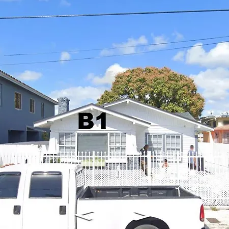 B1 Best Value On Private Bedroom With Private Bathroom In Little Havana, Miami Esterno foto
