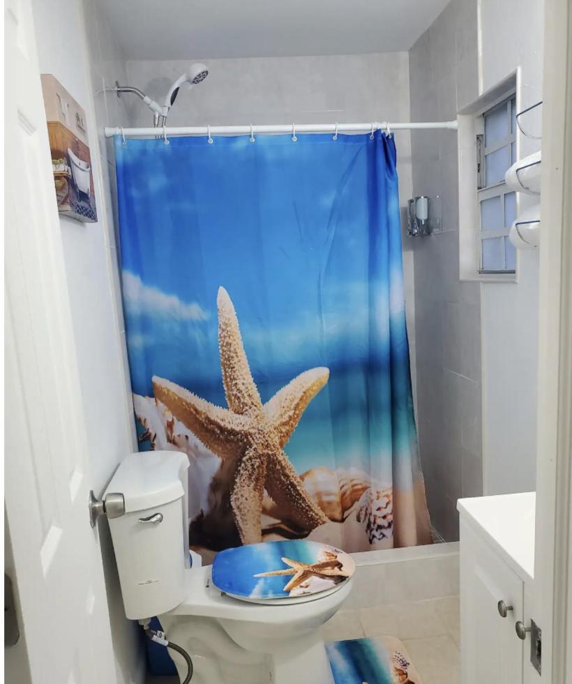 Séjour chez l'habitant B1 Value On Private Bedroom With Private Bathroom In Little Havana, *