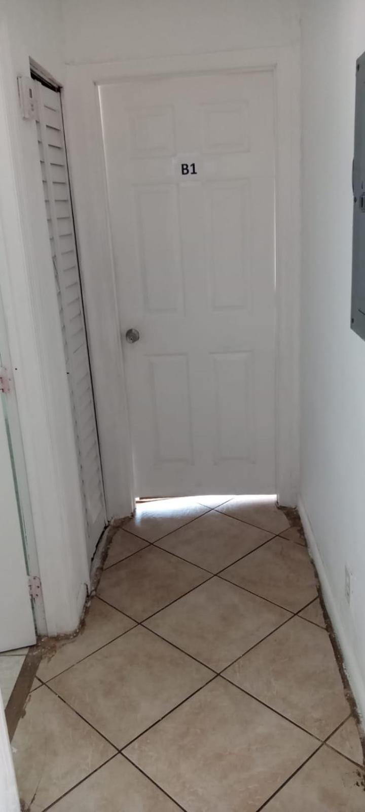 Séjour chez l'habitant B1 Value On Private Bedroom With Private Bathroom In Little Havana, *