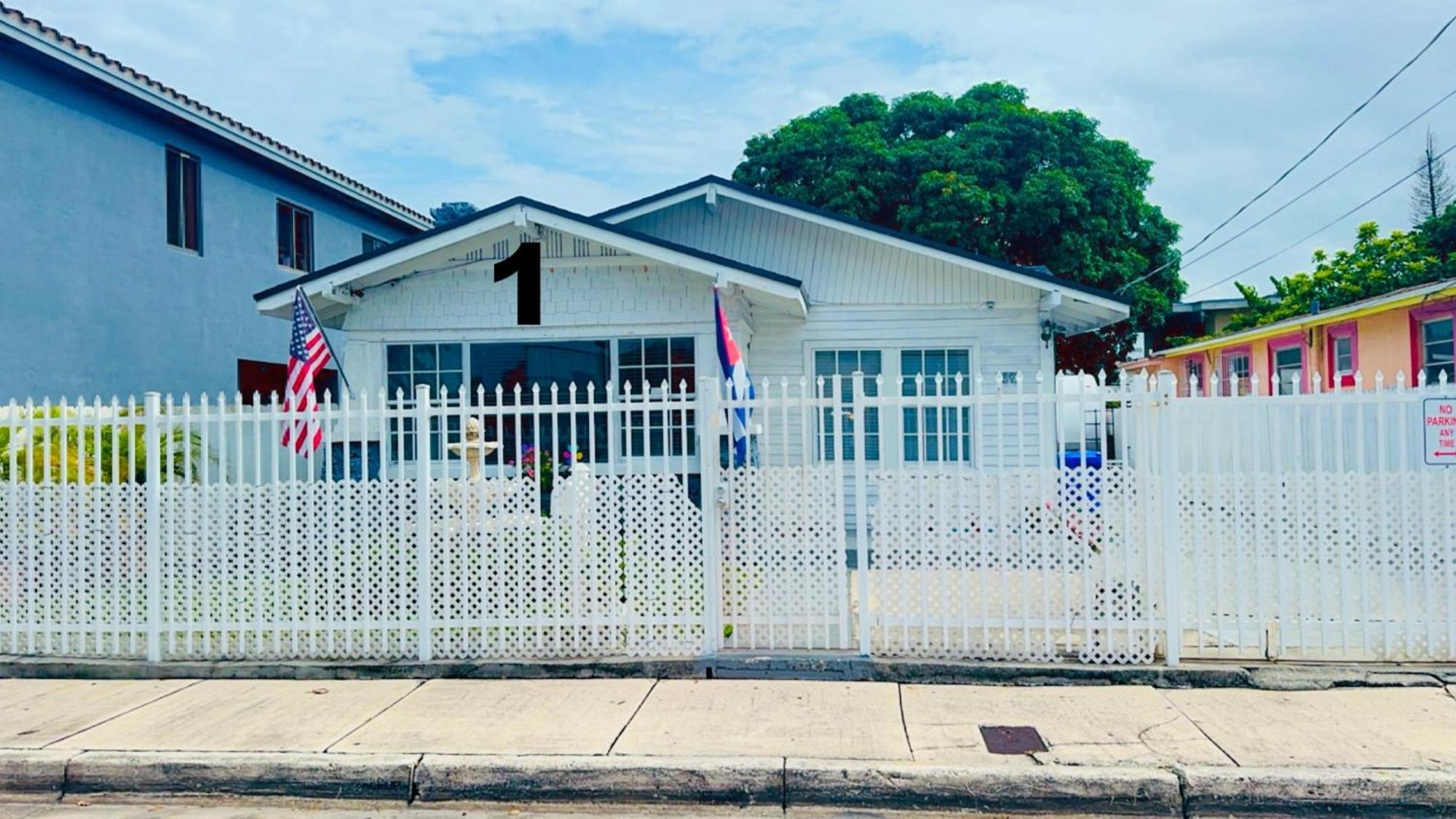 B1 Value On Private Bedroom With Private Bathroom In Little Havana, Séjour chez l'habitant *