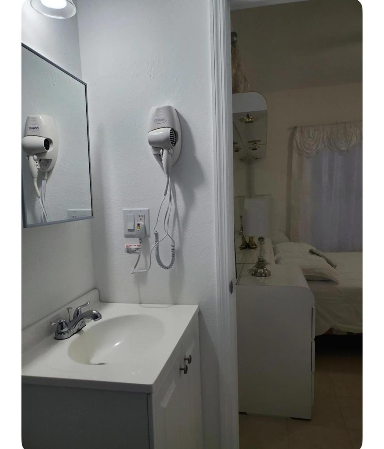 B1 Value On Private Bedroom With Private Bathroom In Little Havana, Quarto em Acomodações Particulares *